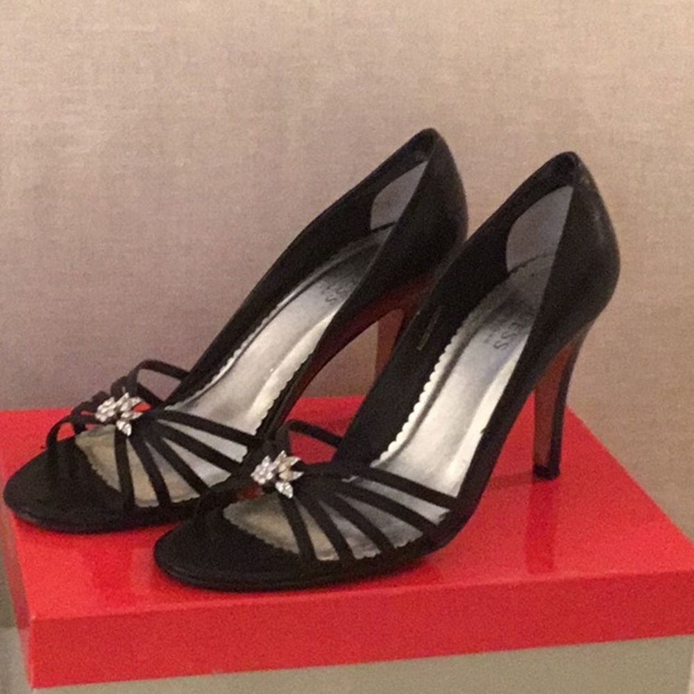 Guess Black HEELS With RHINESTONE Details SIZE 9 Pin Up